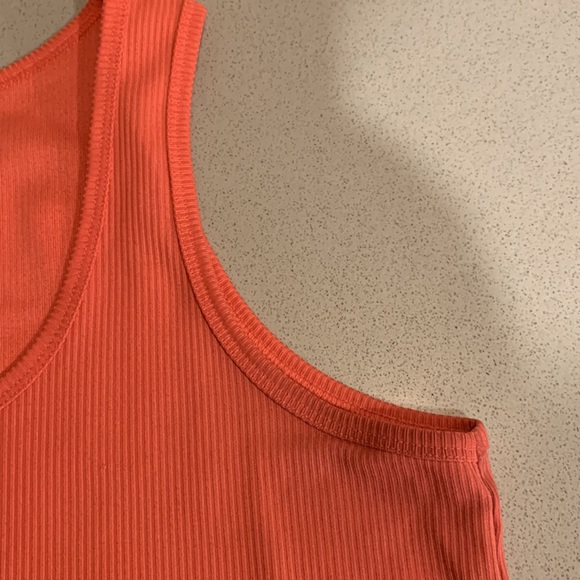 Under Armor Tank - Picture 6 of 7